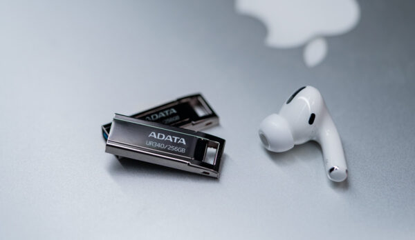 Clé USB ADATA UR340 - USB 3.2-256 GB-Type A
